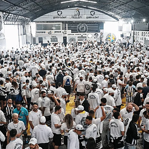 Torcida Jovem do Santos FC com o Santos onde e como ele estiver